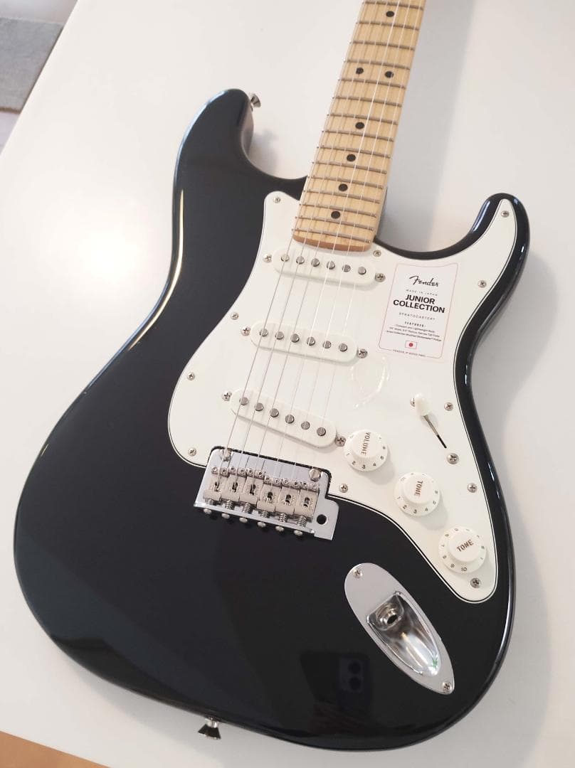 【新品同様・美品】Fender ストラトキャスター【ショートスケール】