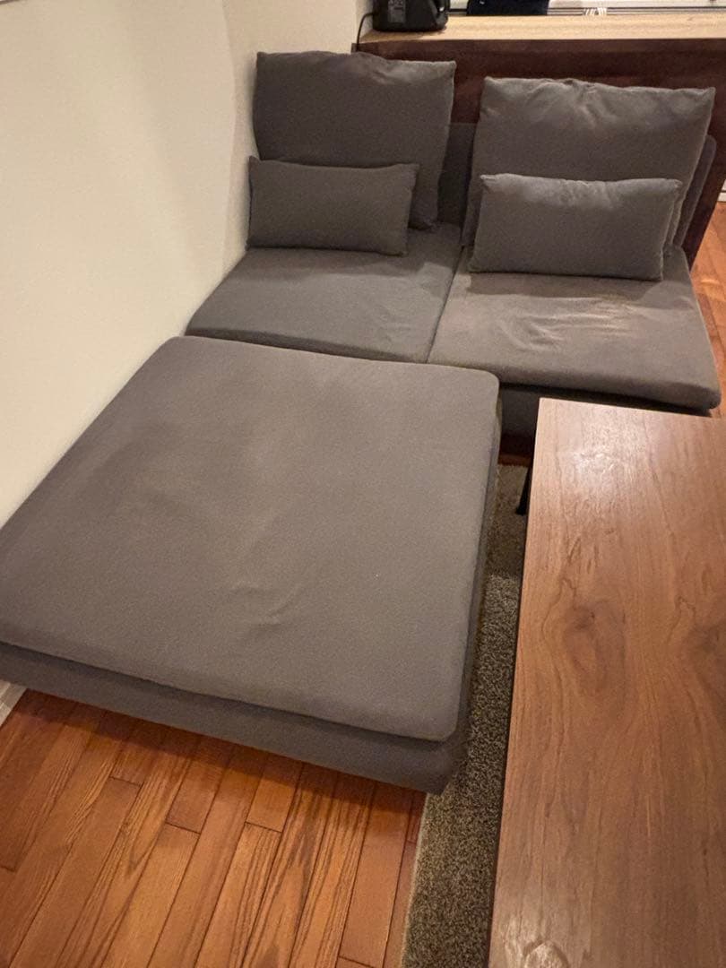 ソファ・グレーオットマン