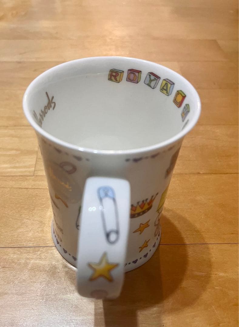 Harrods プリンス・ジョージ 誕生記念 マグカップの通販はau PAY