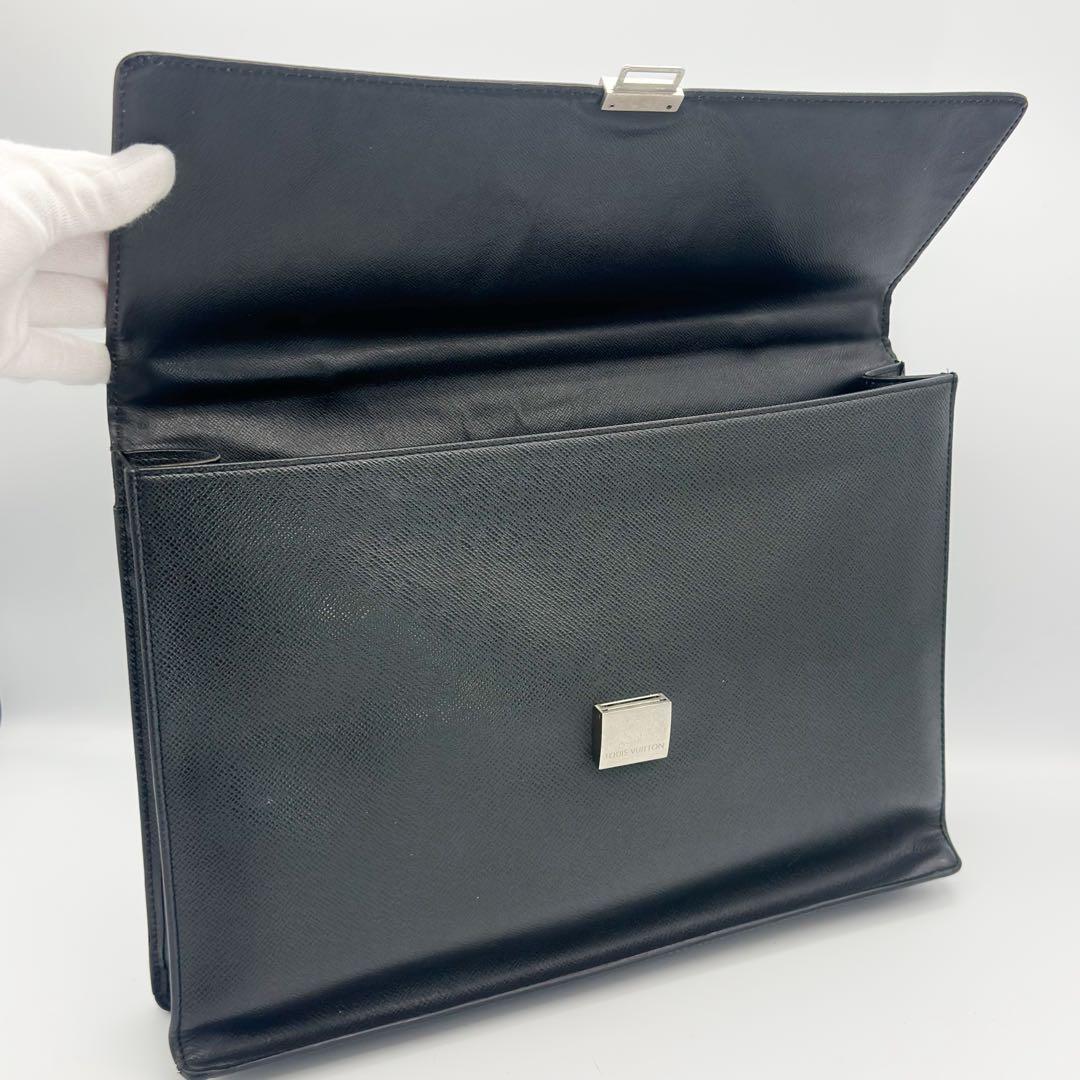 ルイヴィトン アンガラ タイガ ブリーフケース レザー ポルトドキュマン