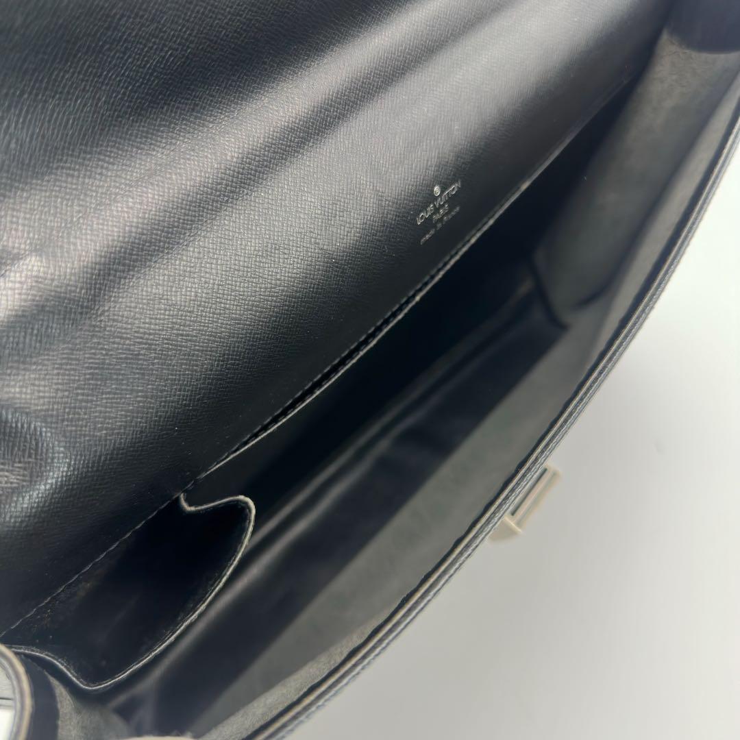 ルイヴィトン アンガラ タイガ ブリーフケース レザー ポルトドキュマン