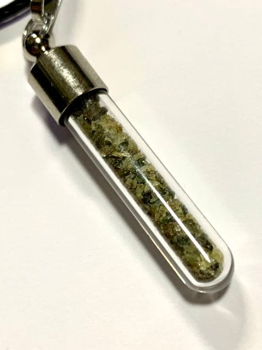 ボムストーン原石✨光エネルギー超濃縮✨火山爆発から出来た石最高ランク