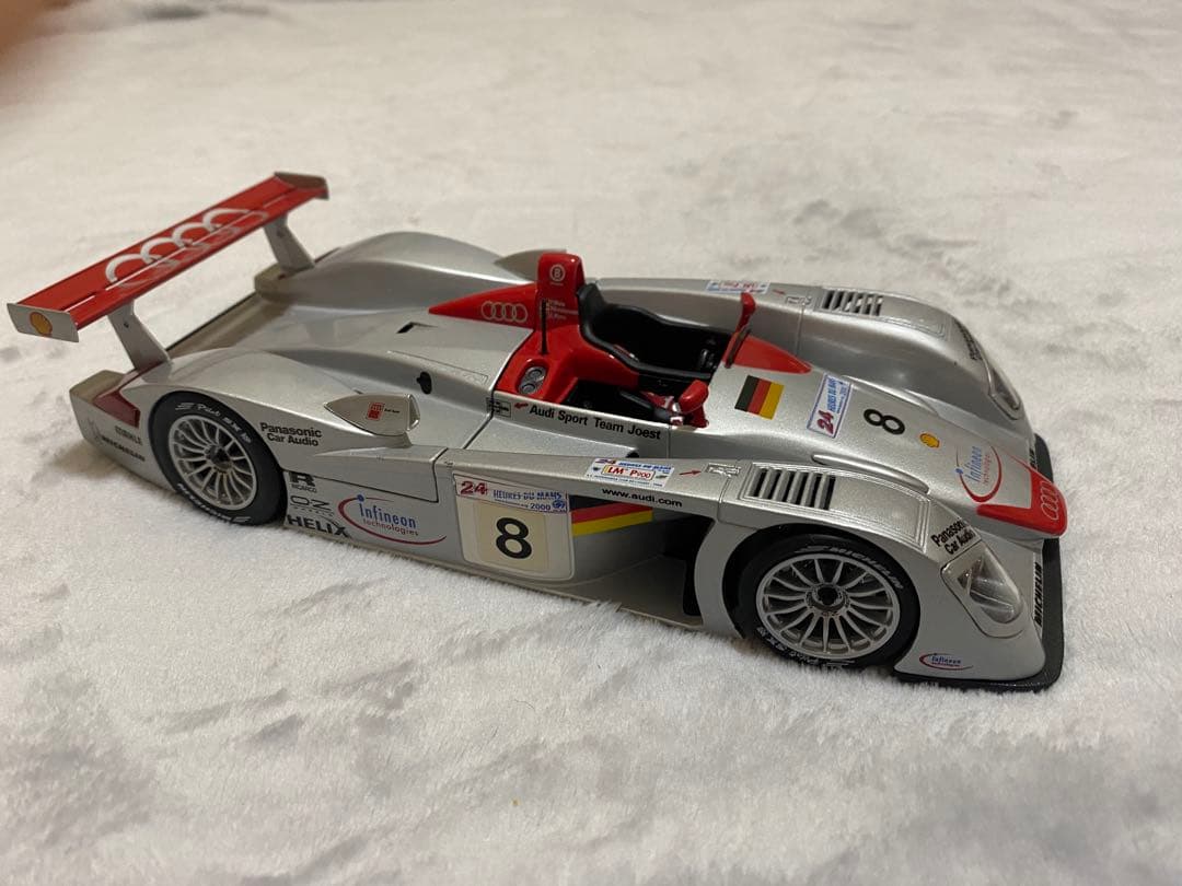 ミニカー Maisto Audi R8 Le Mans-Sieger 2000