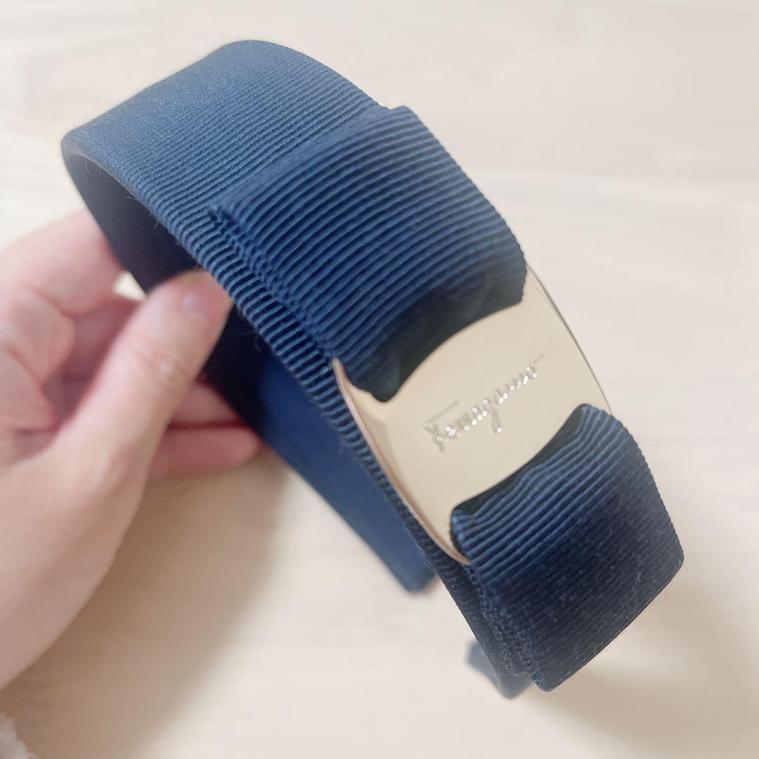 【新品】Ferragamo フェラガモ　カチューシャ　ネイビー