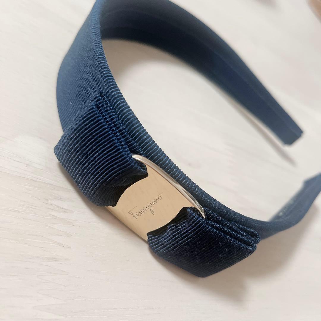 【新品】Ferragamo フェラガモ　カチューシャ　ネイビー