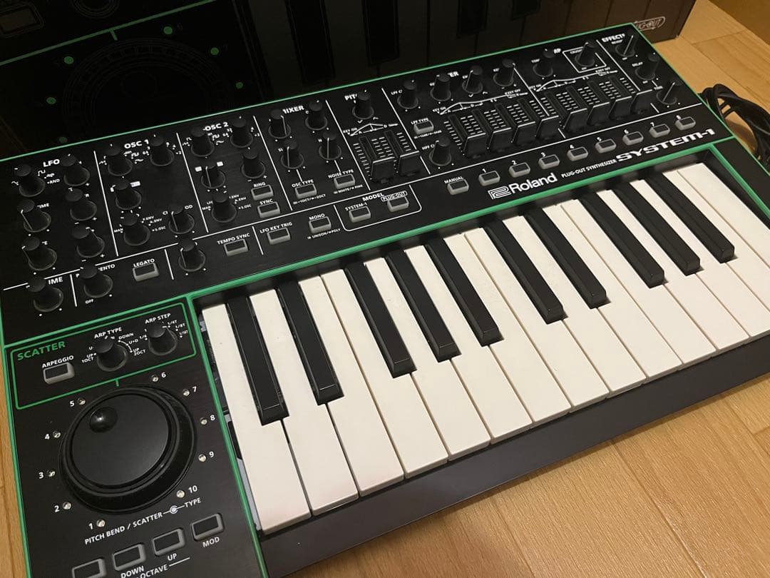 Roland SYSTEM-1 シンセサイザー 本体 ACアダプター付 ジャンク