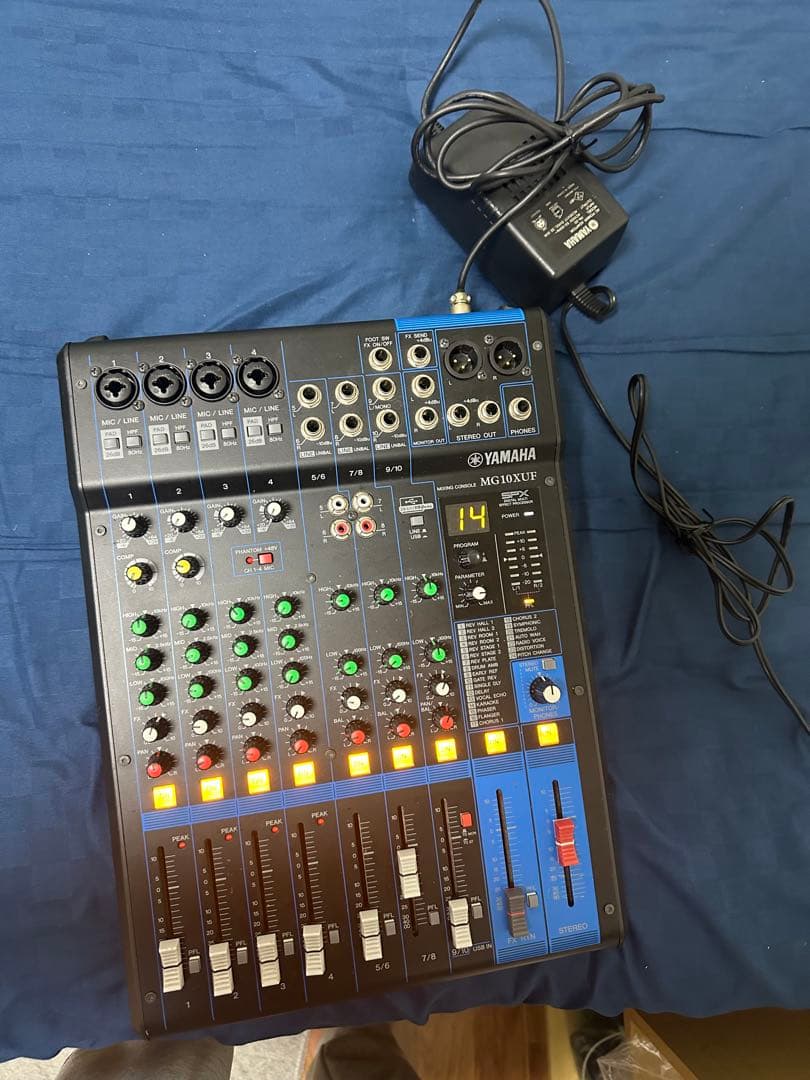 Yamaha MG10XU アナログミキサー