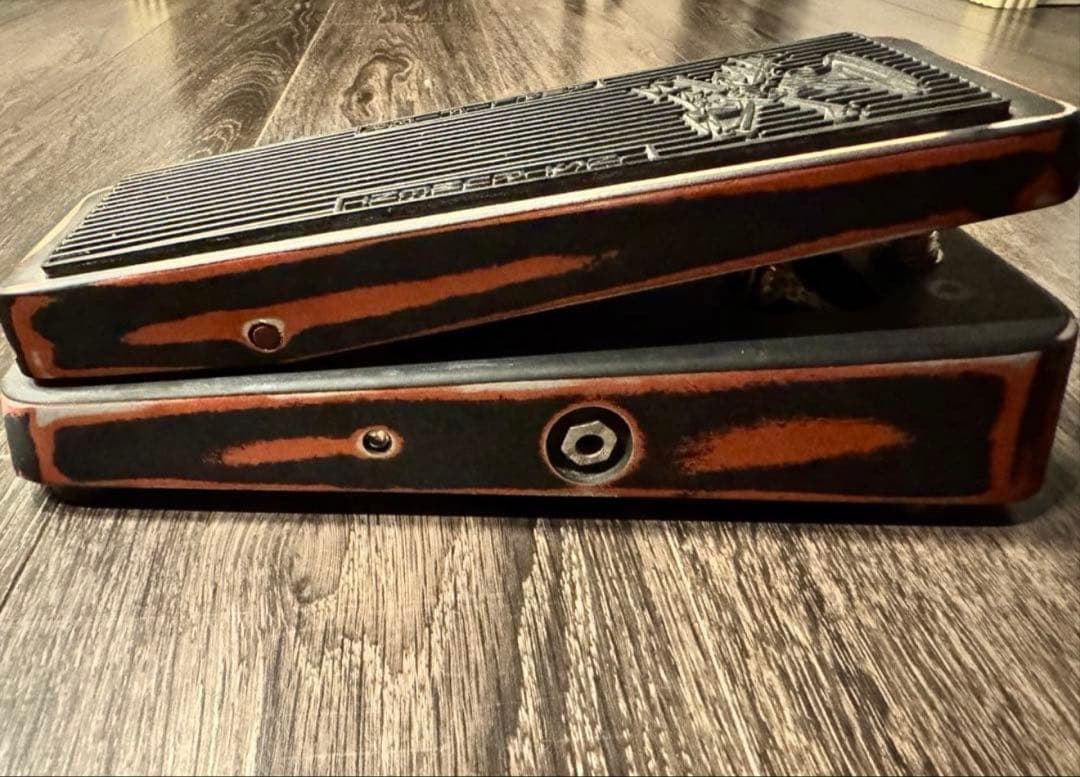 スラッシュ　クライベイビー　ワウ