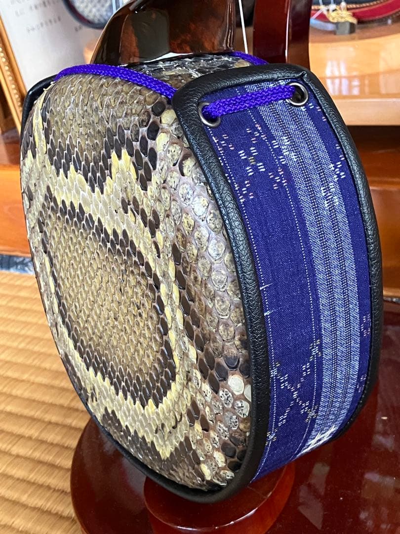 沖縄三線貴重本島産クルチ与那城型本皮一枚張りスンチ塗り期間