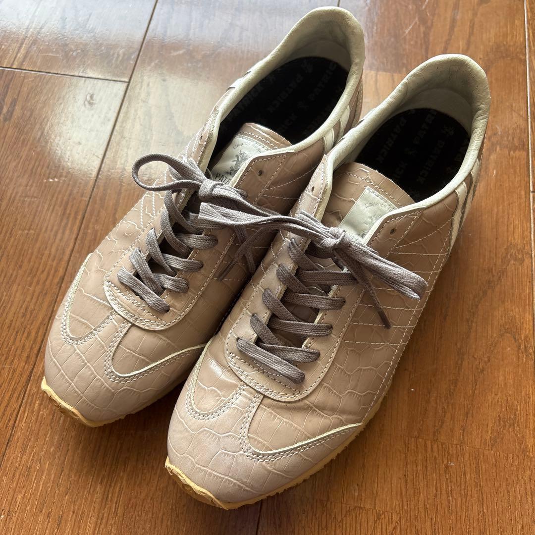 4525）アンモナイトの化石 30kg超え 縫合線 鑑賞石 置物