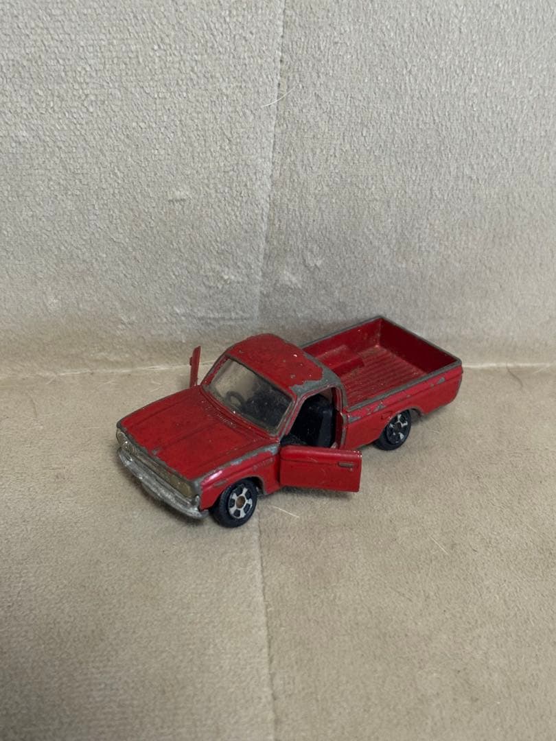香港製　トミカ　ダットサン 1300 トラック 1Bホイール