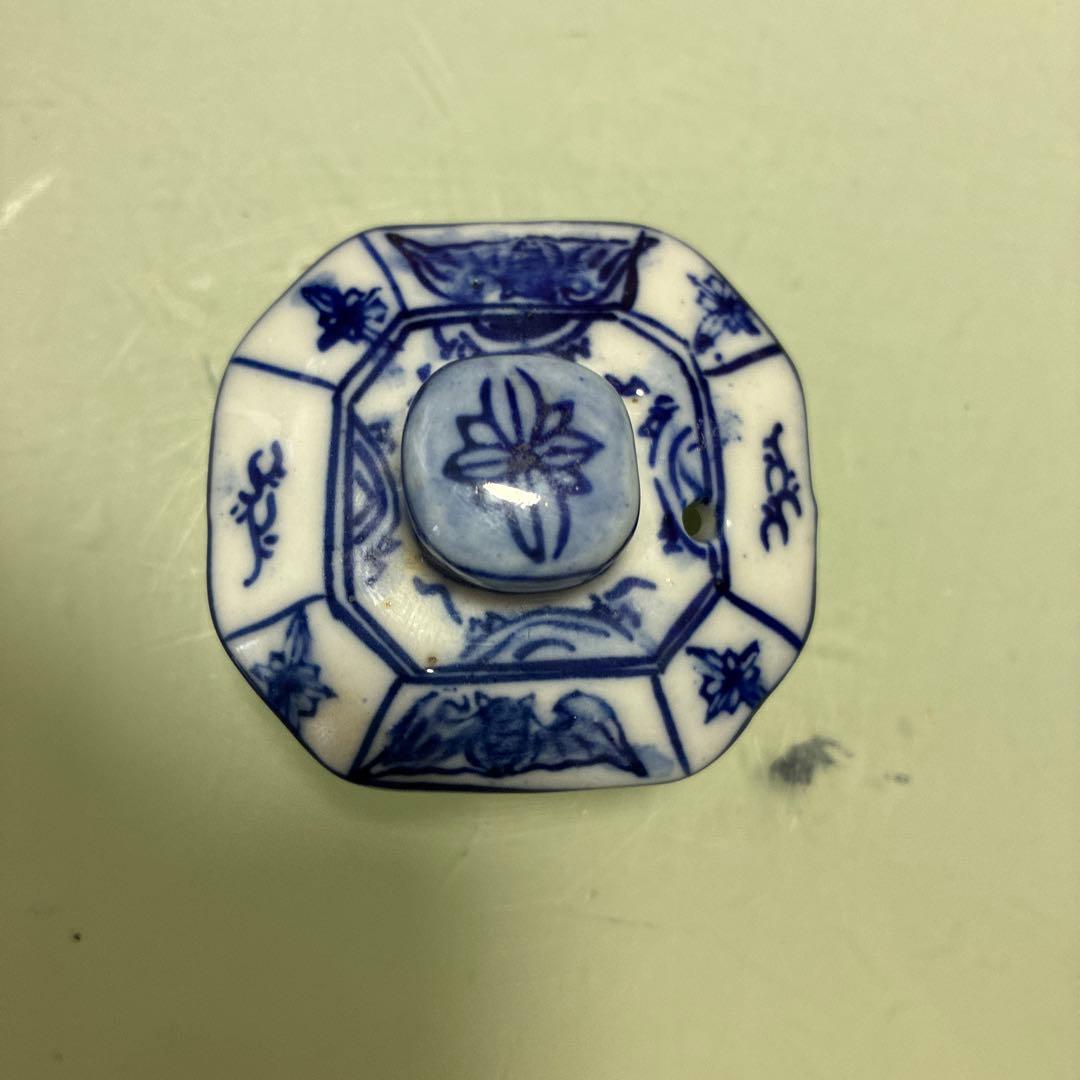 青白磁 四角い急須 ドラゴン模様