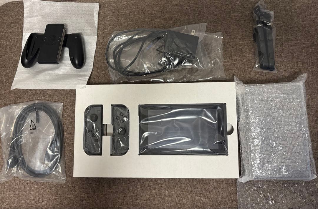 Nintendo Switch グレー 本体 （バッテリー強化版） + 付属品