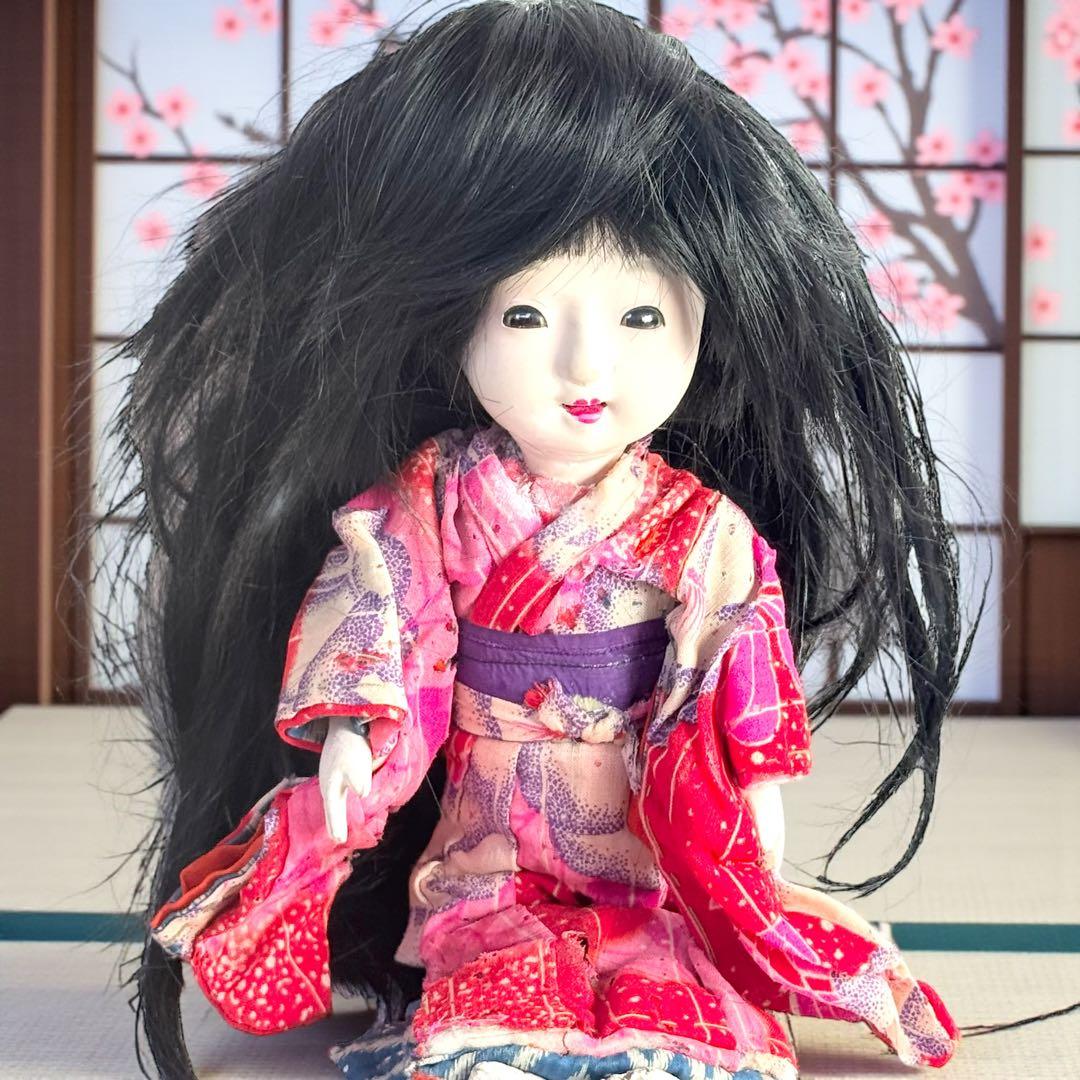 市松人形 明治後期 市印 朱印 三つ折れ 単色黒目 ガラス目 縮緬 着物 伝統工 市松人形 明治後期 市印 朱印 三つ折れ 単色黒目 ガラス目 縮緬 着物