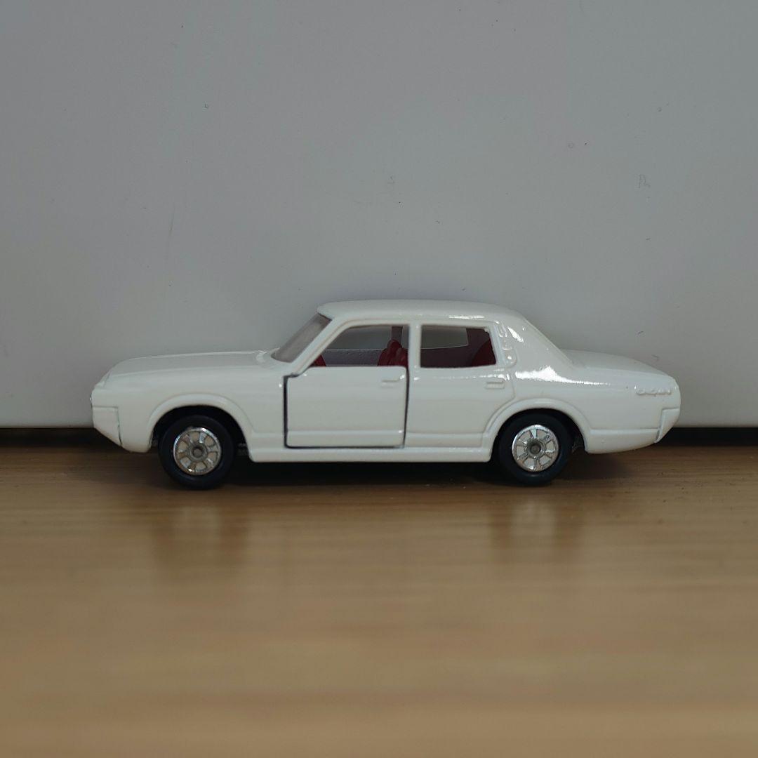 TOMICA　トミカ　ニュークラウン　白シート　1Eホイール　箱付き