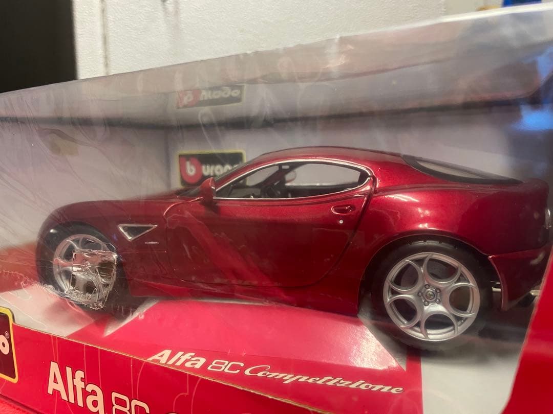 Burago アルファロメオ 8Cコンペティツィオーネ