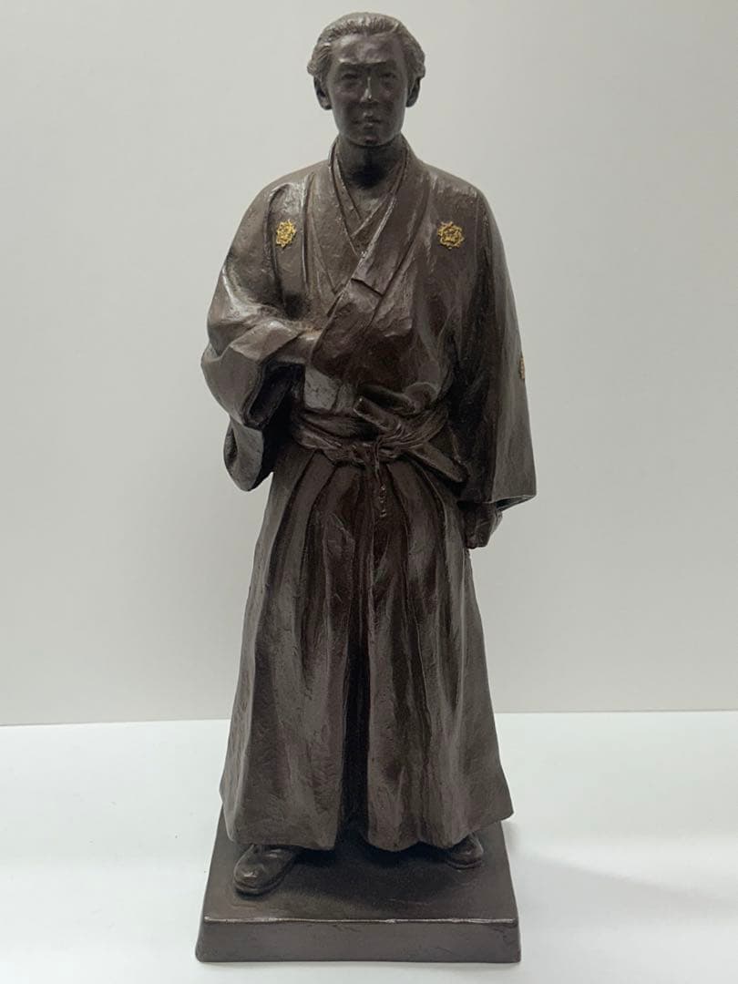 ブロンズ製　【坂本龍馬】喜多敏勝　　幕末の風雲児 Yahoo!オークション - 坂本龍馬 ブロンズ像 喜多敏勝 共箱 高30cm 重3.