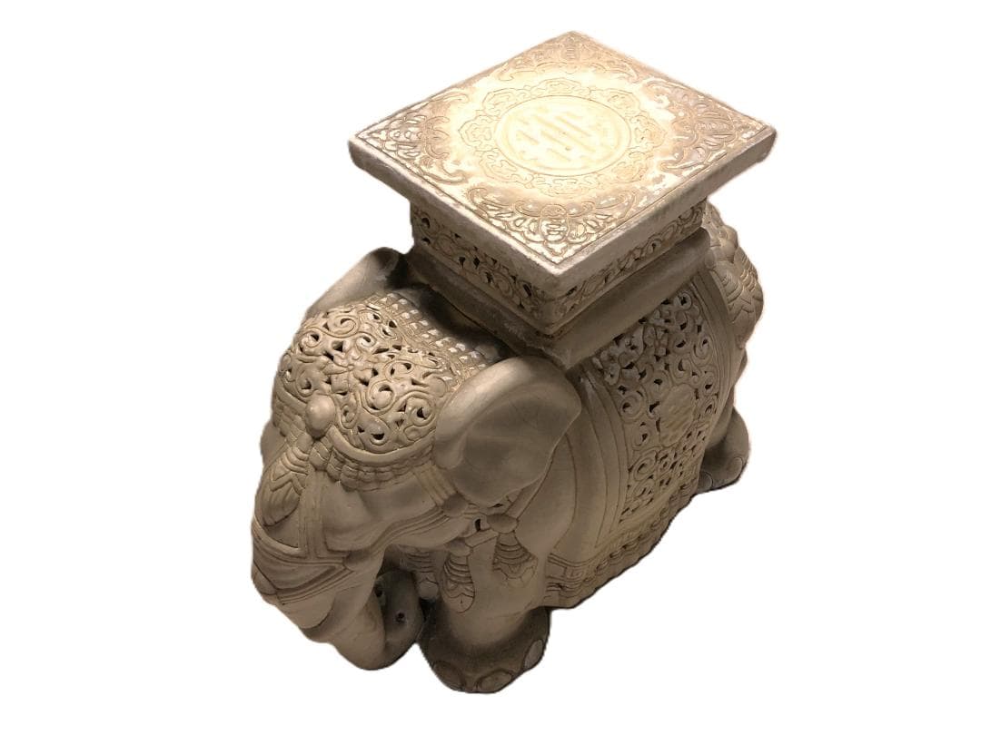 白釉象花台 】 アンティーク 吉祥蝙蝠文 - メルカリ