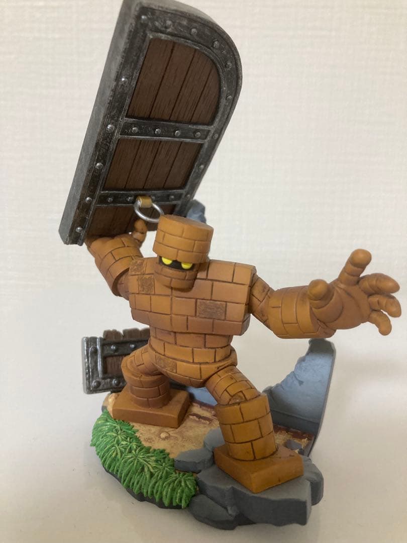 ぽ*た様 ［希少美品］ARくじアタルス ドラゴンクエストフィギュア3体‼︎