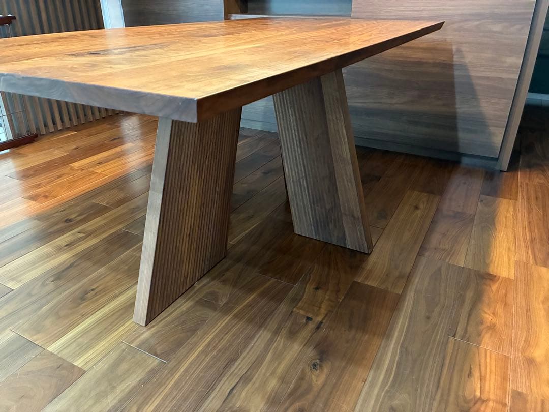 T*s様 カンディハウス　ハカマ　ソリッドテーブル