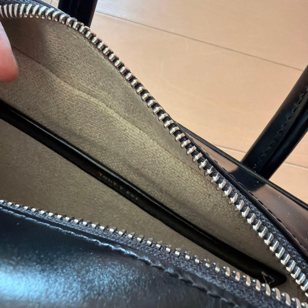 ほぼ新品TOUT Y EST / SAC LOQUET MINI (ブラック)