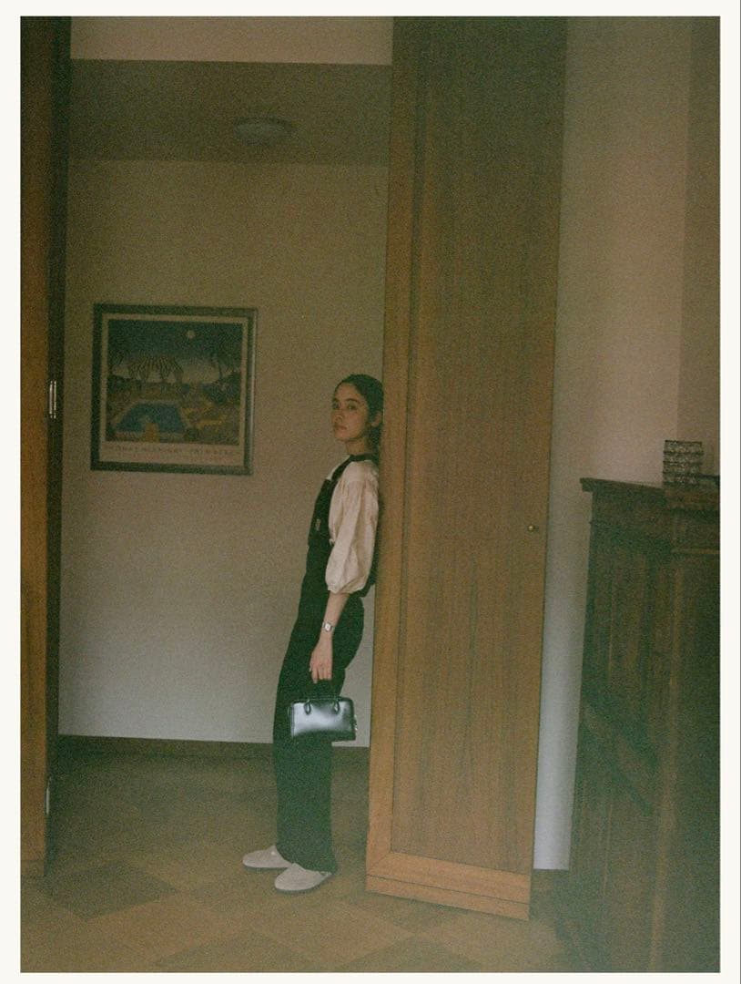 ほぼ新品TOUT Y EST / SAC LOQUET MINI (ブラック)