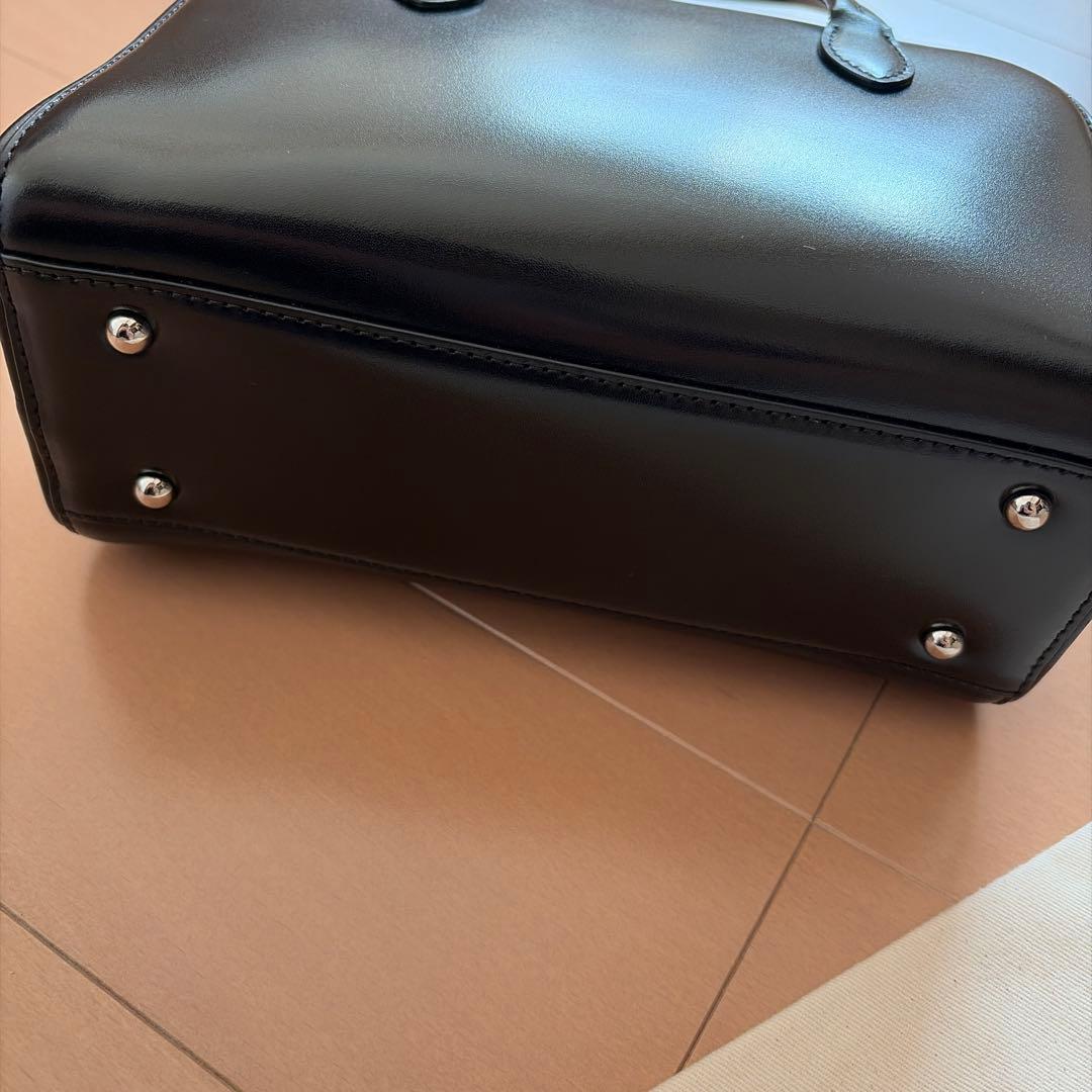 ほぼ新品TOUT Y EST / SAC LOQUET MINI (ブラック)