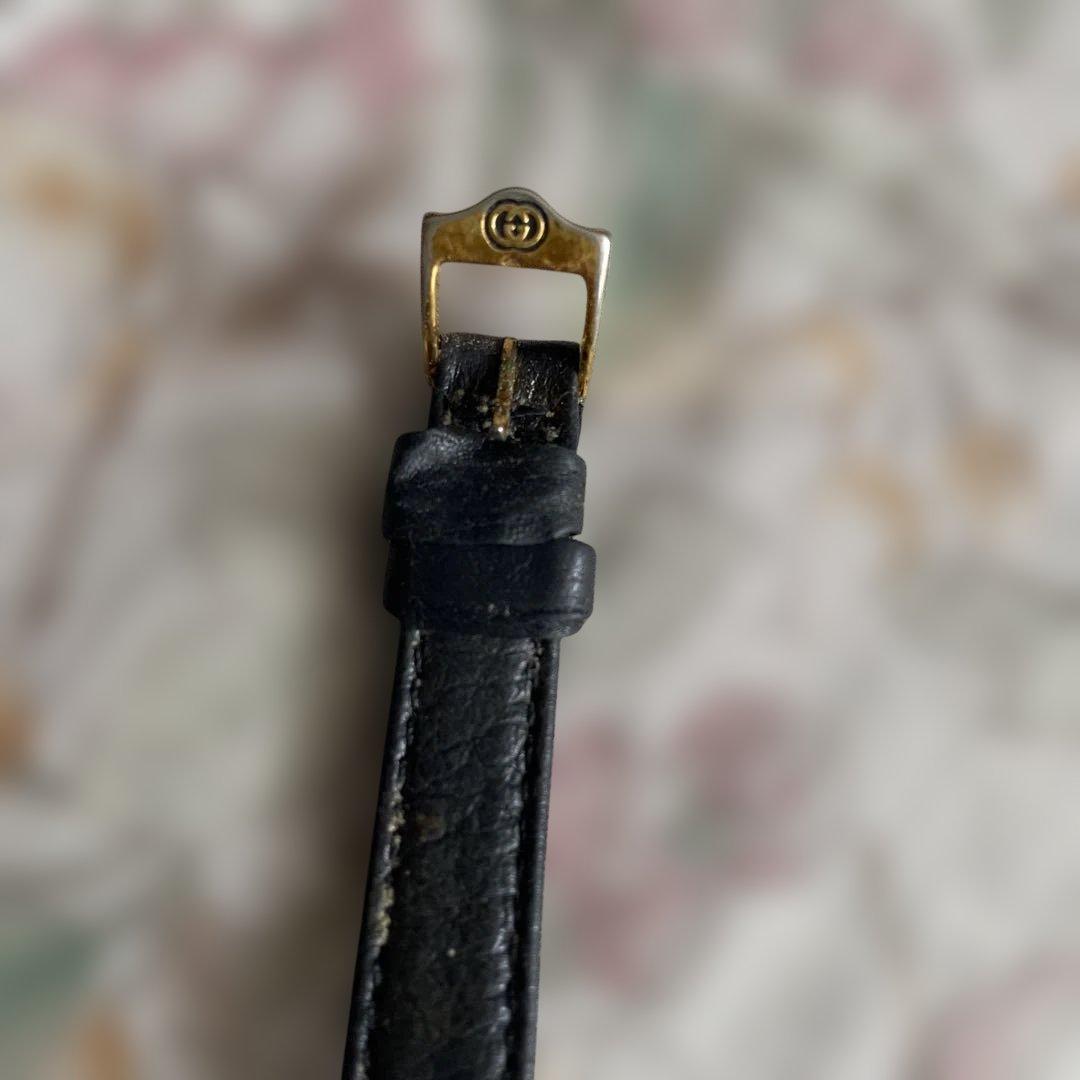 GUCCI レディース ゴールド ブラック レザー 腕時計 スクエア 不動