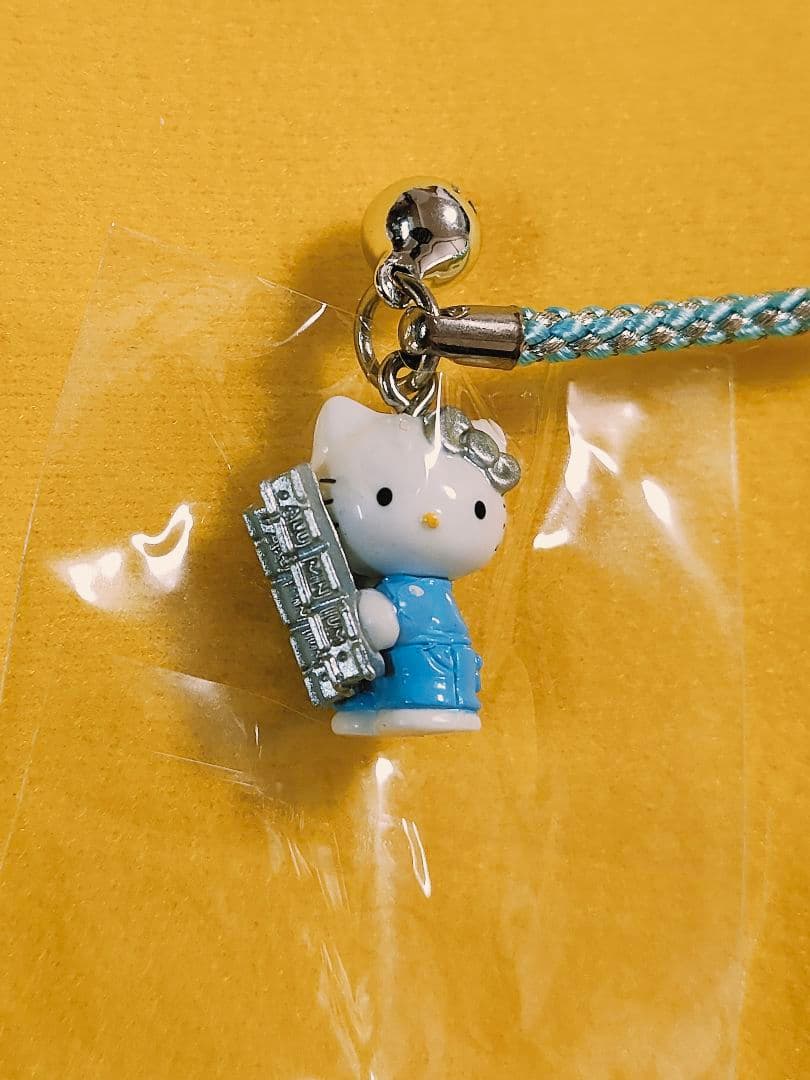 新品非売品　ハローキティ　ストラップ　アルミバージョン　全2色セット