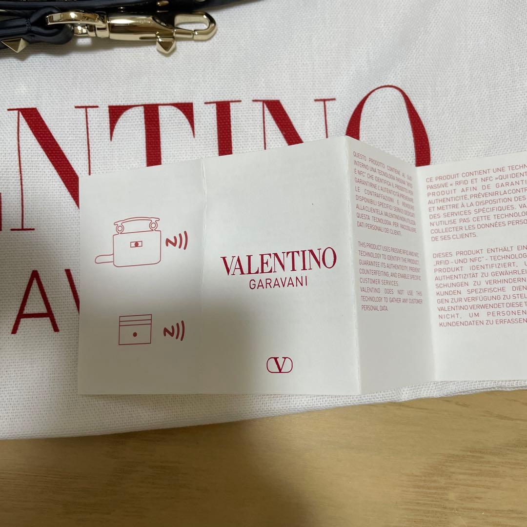 【新品未使用】VALENTINO ♪ ロックスタッズ スモール トート