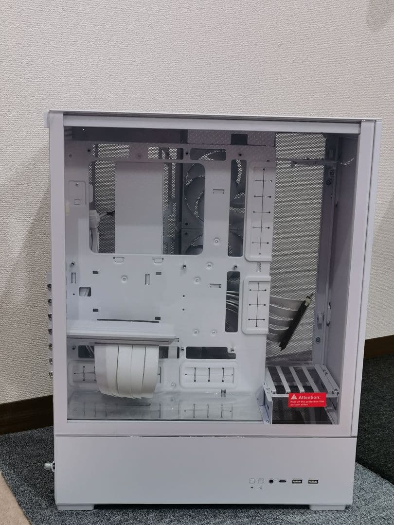 玄人志向 GK-RTX5060Ti-E8GB/WHITE/DF 白グラボ