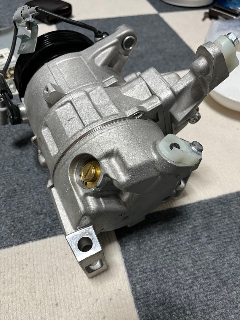 JZX100 エアコンコンプレッサー リビルト 88310-2A060