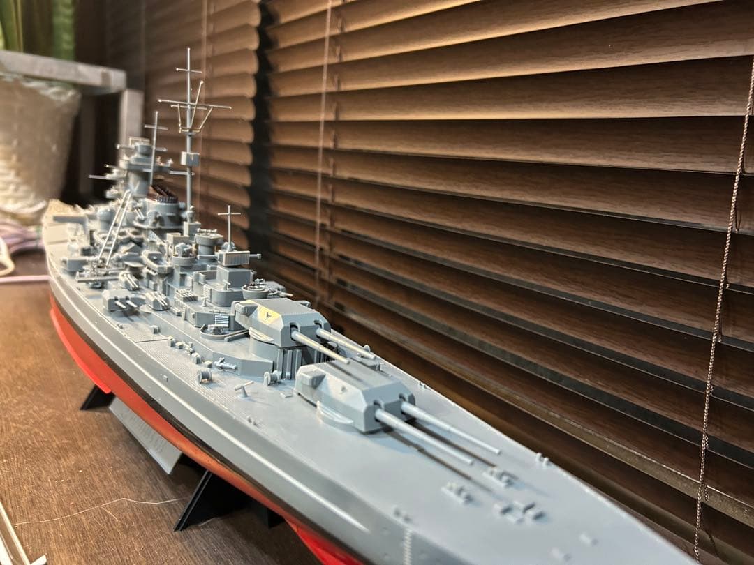 ビスマルク高速戦艦ドイツ1/350世界最強の戦艦一撃でフッド戦艦を撃沈(完成品)
