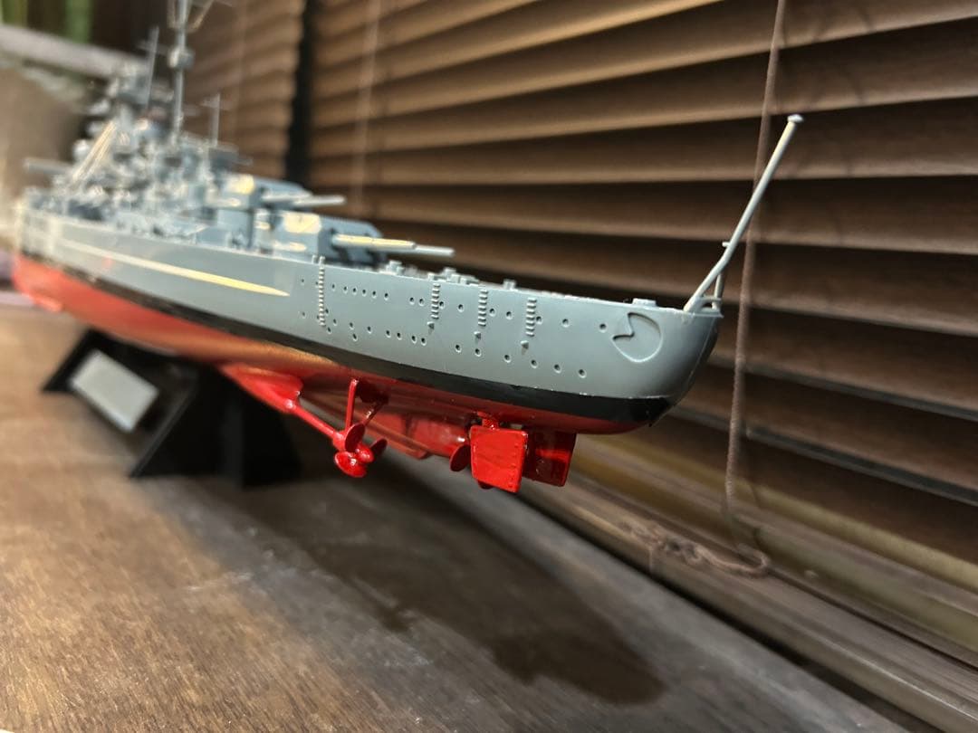 ビスマルク高速戦艦ドイツ1/350世界最強の戦艦一撃でフッド戦艦を撃沈(完成品)