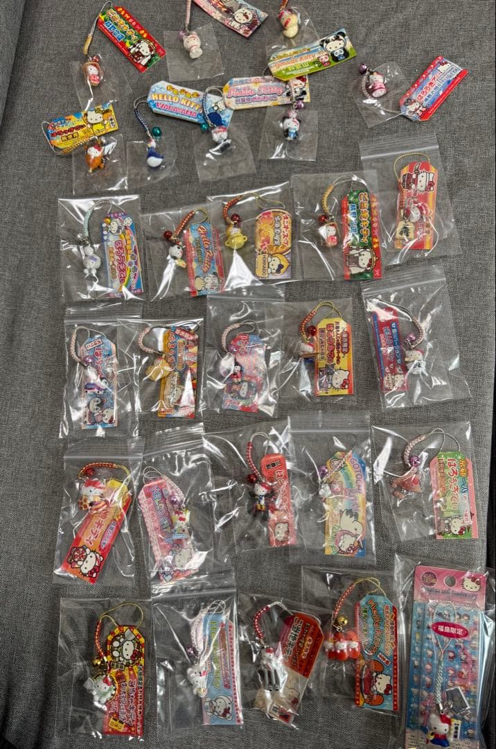 ご当地キティちゃん　シャーペン、キーホルダー等81点セット　おまけ付き