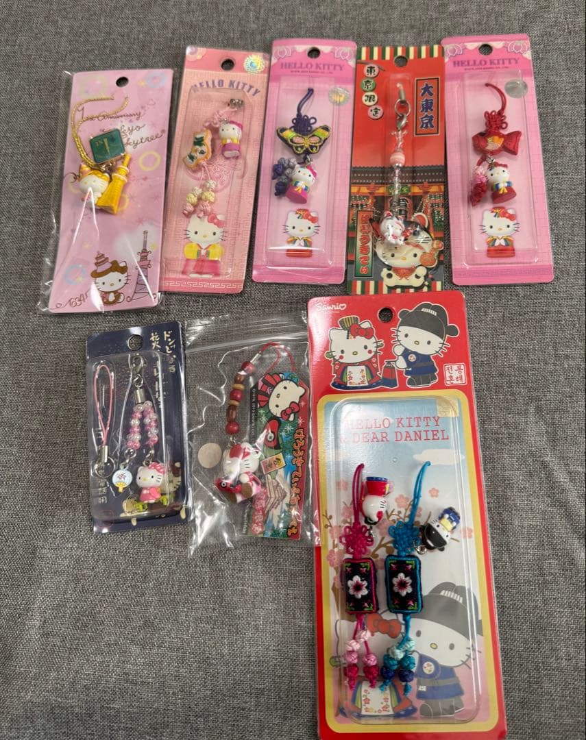 ご当地キティちゃん　シャーペン、キーホルダー等81点セット　おまけ付き