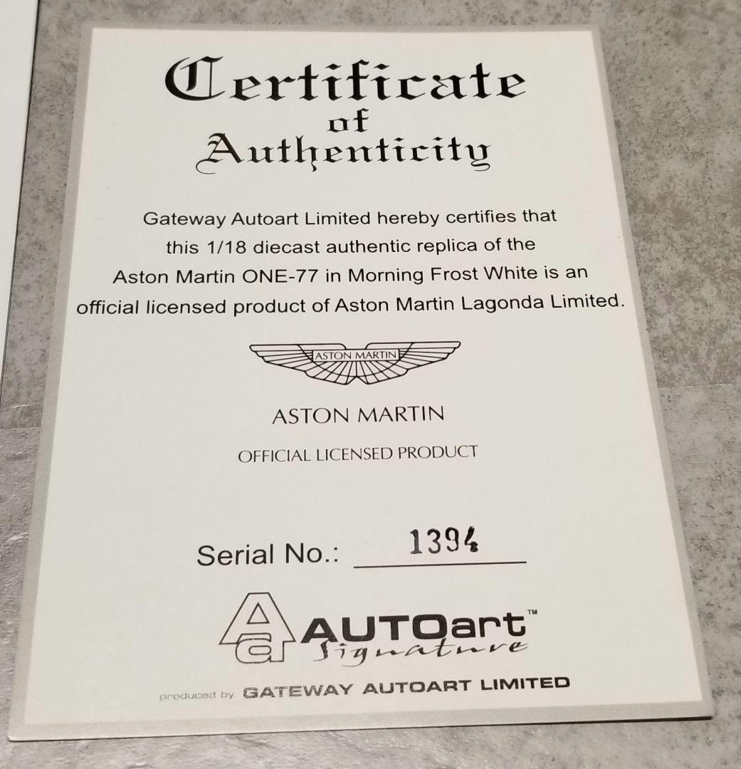 オートアート　シグネイチャー 1/18 　アストンマーチンONE-77