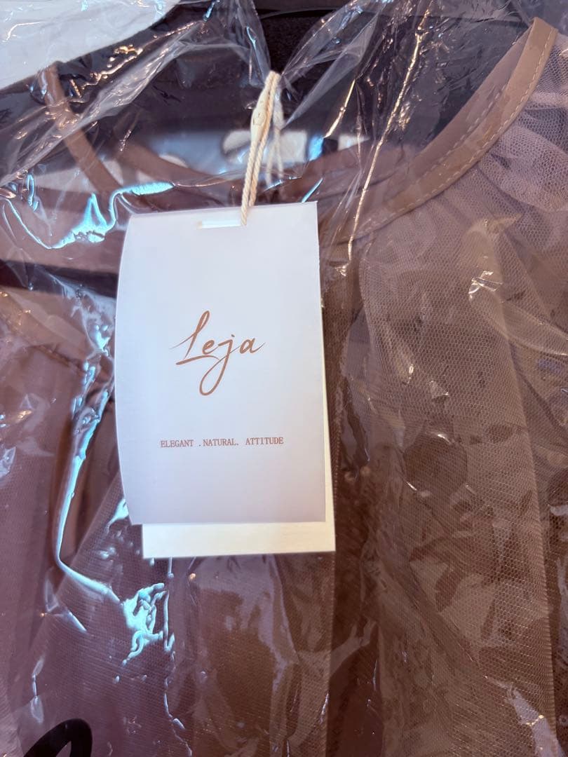 LEJA シアーケープスパンコールIラインワンピースドレス