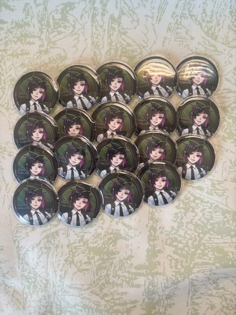ツイステ リリア・ヴァンルージュ カプセル缶バッジセット