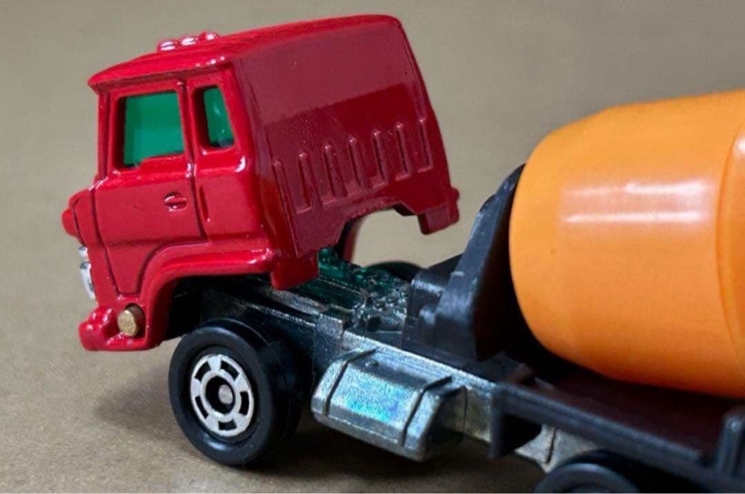 日本製 トミカ 日野 ミキサー車