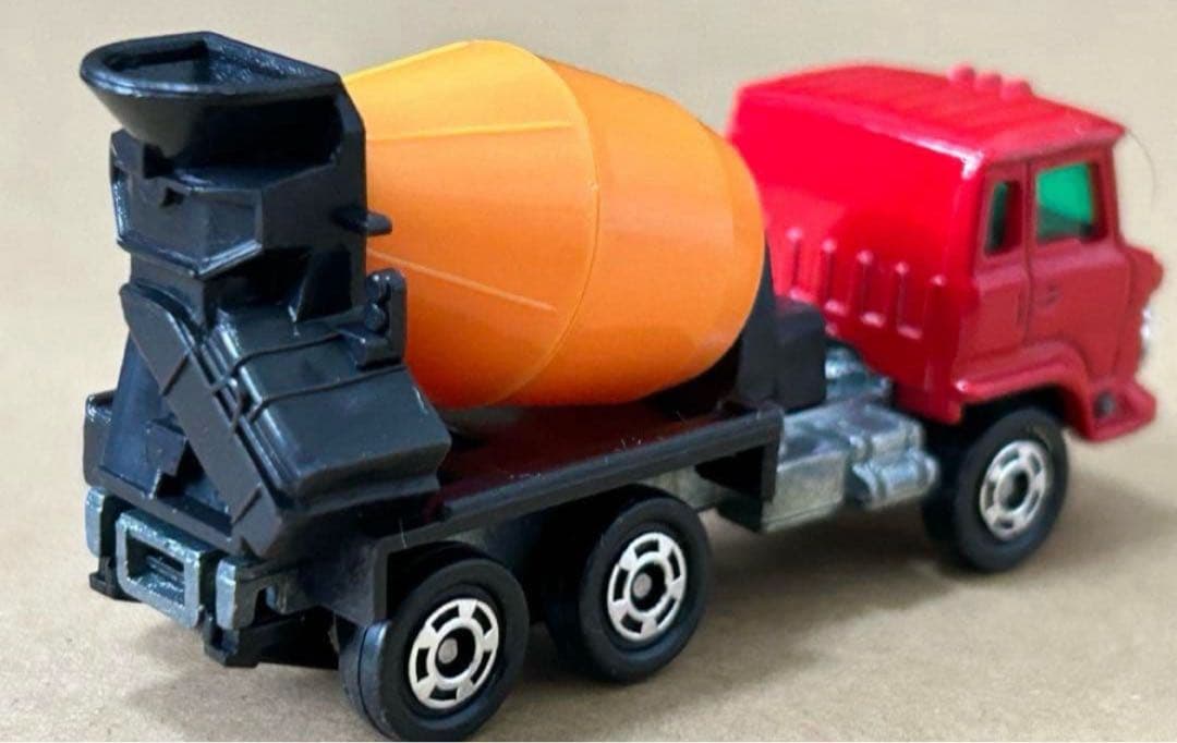 日本製 トミカ 日野 ミキサー車