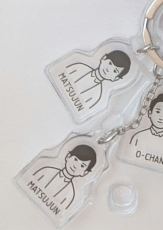 超レア松潤2つ　嵐の旅する展覧会 アクリルキーチェーン