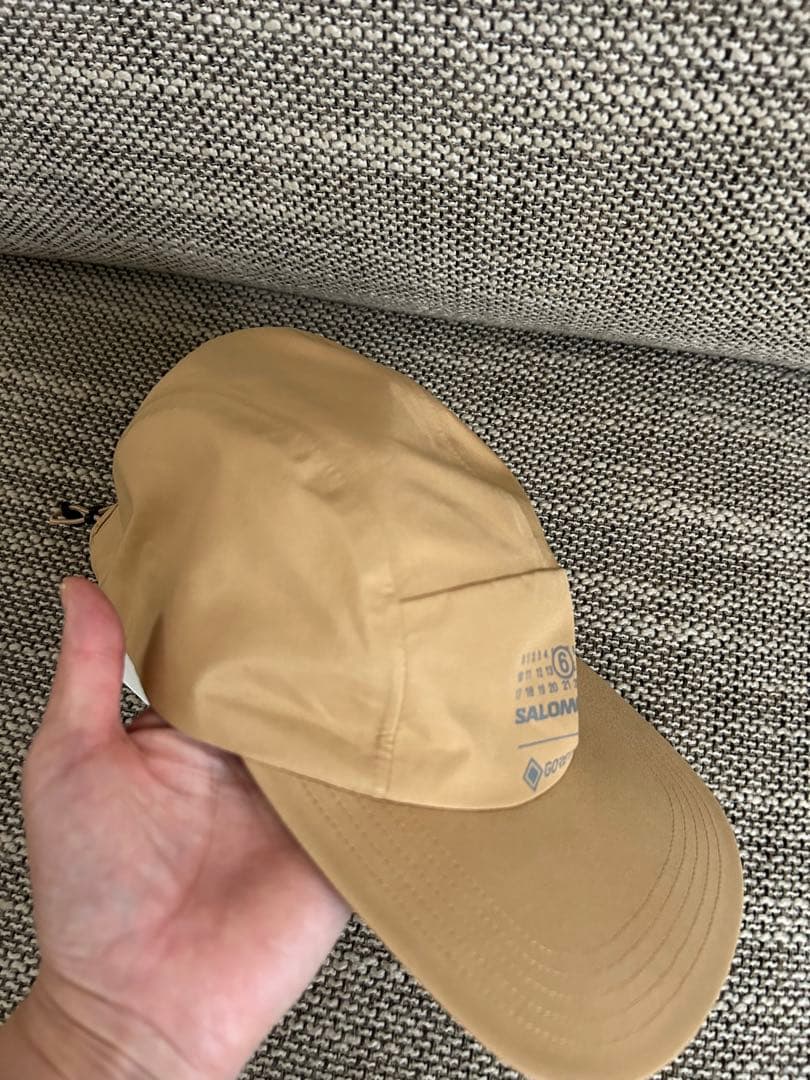 新品MM6 x Salomon ベージュ ベースボールキャップ メゾンマルジェラ
