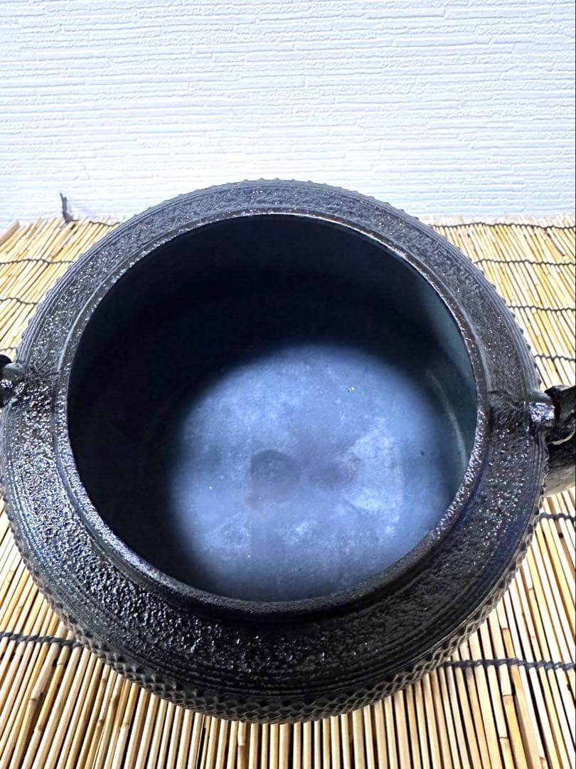 未使用品、供箱等付属品付　南部蓬榮堂造　１５型九重アラレ　南部鉄瓶　南部鉄器