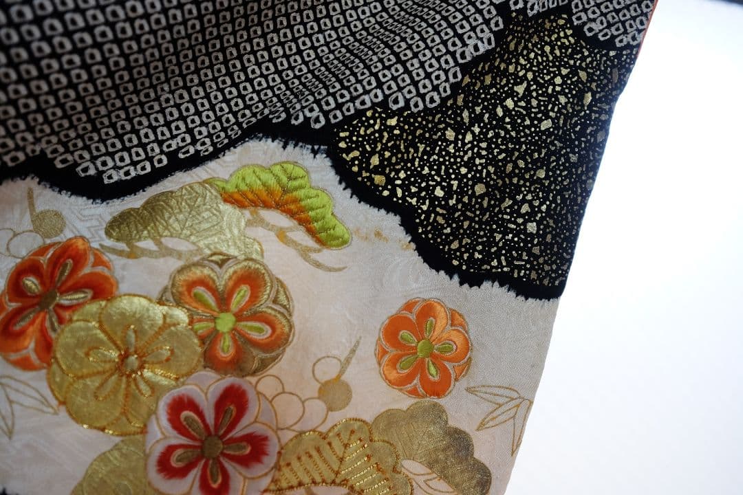 サラ様専用 アンティーク振袖 豪華黒絞り 刺繍 振袖+長襦袢 - メルカリ