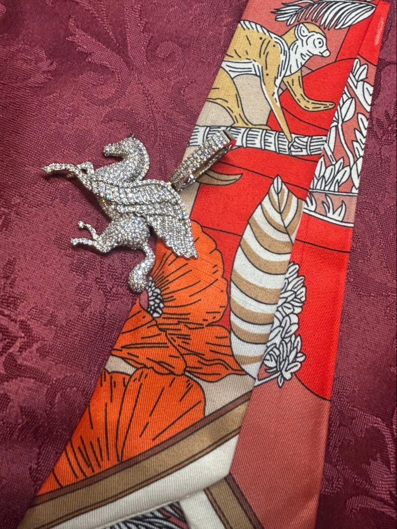 ￼ペガサスモチーフペンダントトップ　チャーム✖️スカーフ