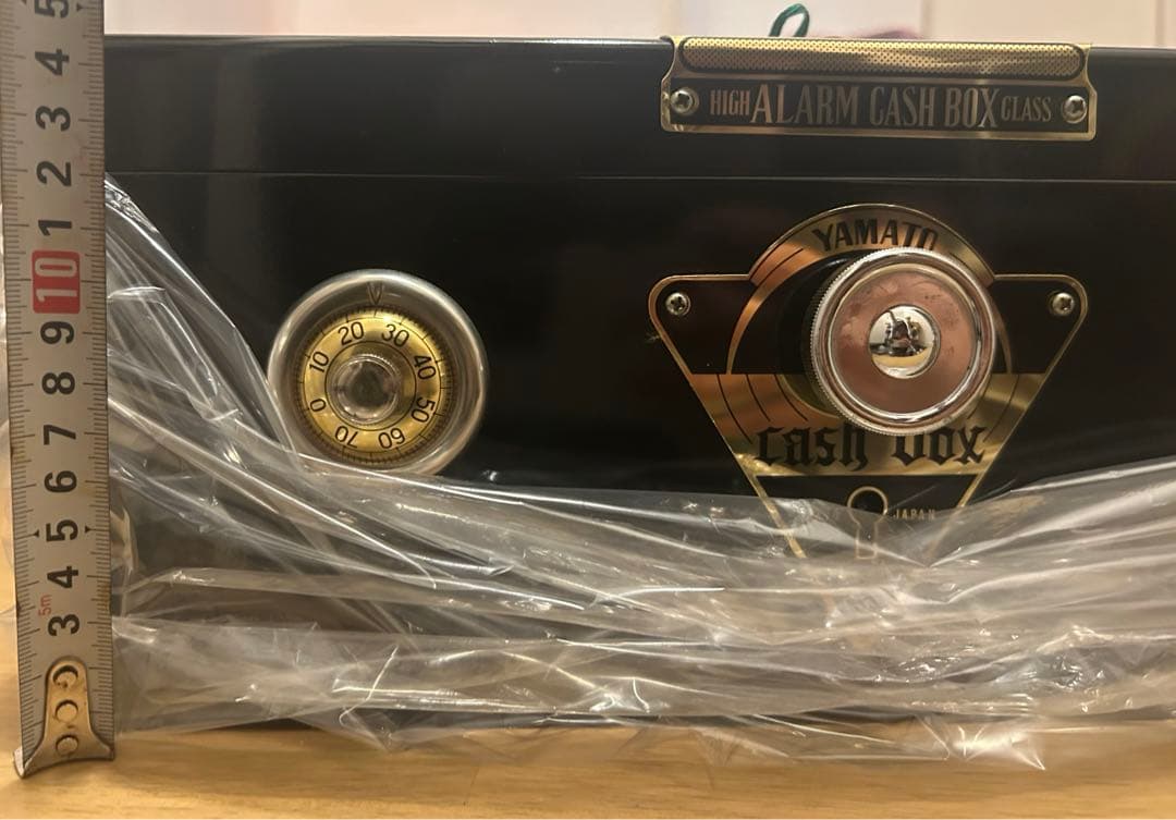 黒色手提げ金庫 盗難予防警鈴レトロ アンティーク金庫《黒色は三つしかありません》