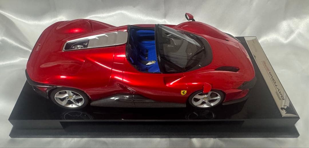 ミニカー amalgam FERRARI DAYTONA SP3 1/18