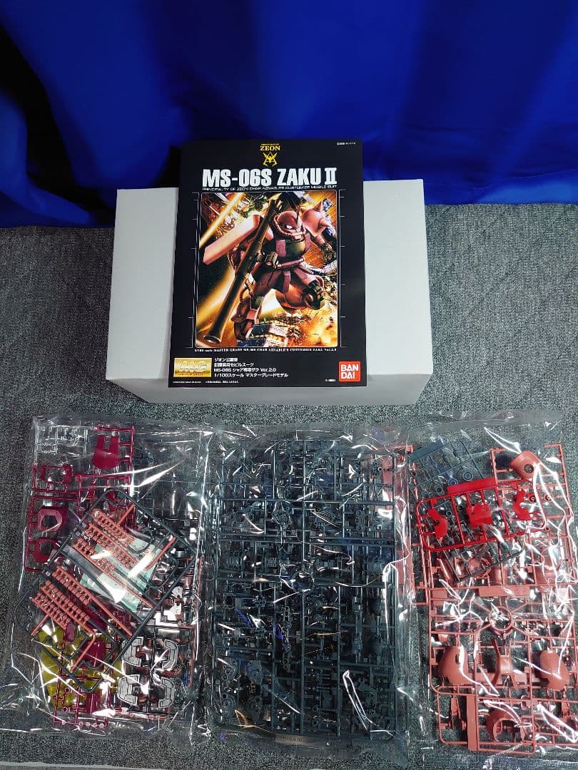 玉*v様 MGガンダム3.0＋MGシャア専用ザクII2.0 オマケ有り - メルカリ