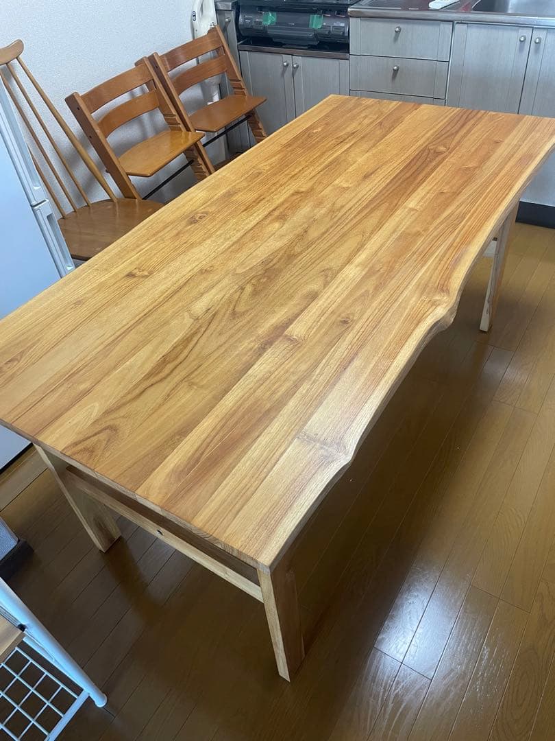 UNICO SOTO 耳付き ダイニングテーブル W1600